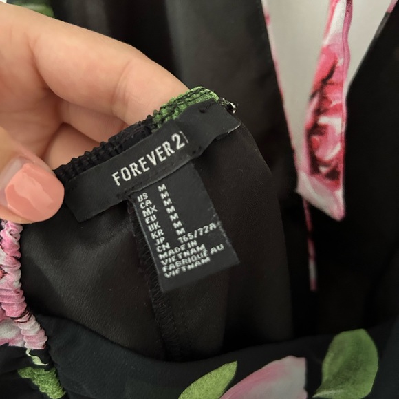 Forever 21 Black and Floral Romper - Medium - Picture 3 of 3